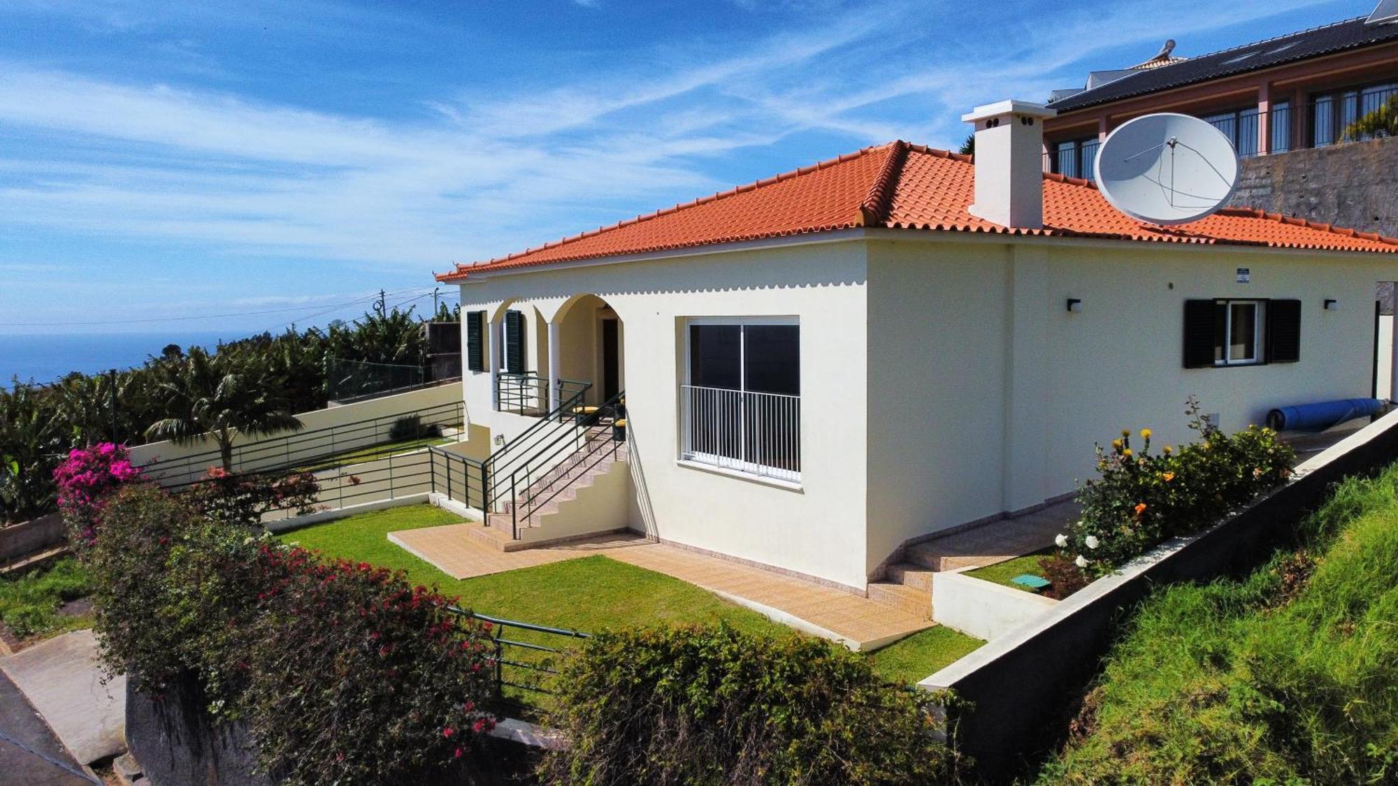Casa Eleanor By Lovelystay Calheta  Exterior photo
